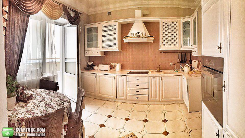Rent out 2-room apartment. Киев,  Черновола — photo 3