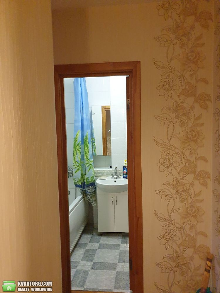 Rent out 1-room apartment. Киев, Мартиросяна — photo 7