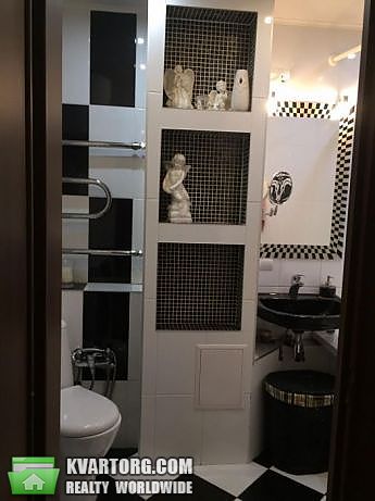 Rent out 2-room apartment. Киев,  Богатырская — photo 3