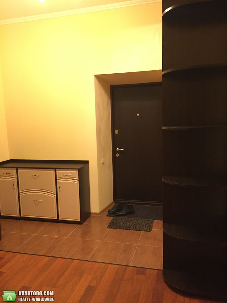 Rent out 2-room apartment. Киев,  Щорса — photo 6