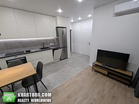 Rent out 1-room apartment. Киев, Салютная — photo 9