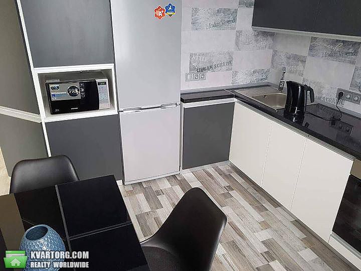 Rent out 2-room apartment. Киев,  Ямская — photo 3