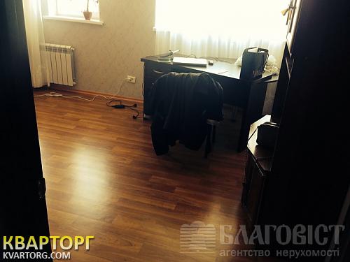 Sell 2-room apartment. Киев,  Урловская — photo 1