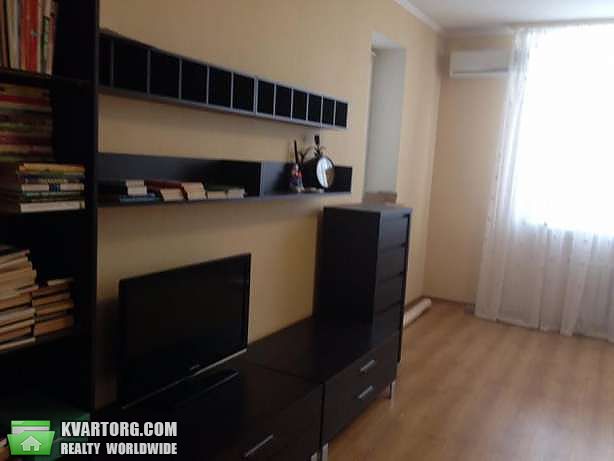 Rent out 2-room apartment. Киев,  Бажана — photo 5