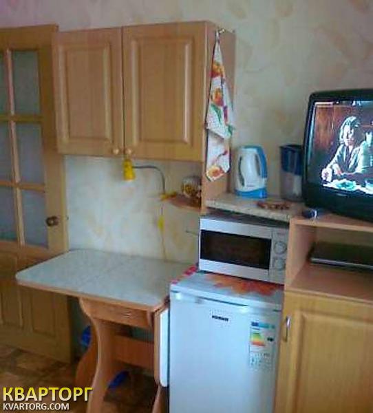 Rent out 1-room apartment. Киев,  Жмаченко — photo 1