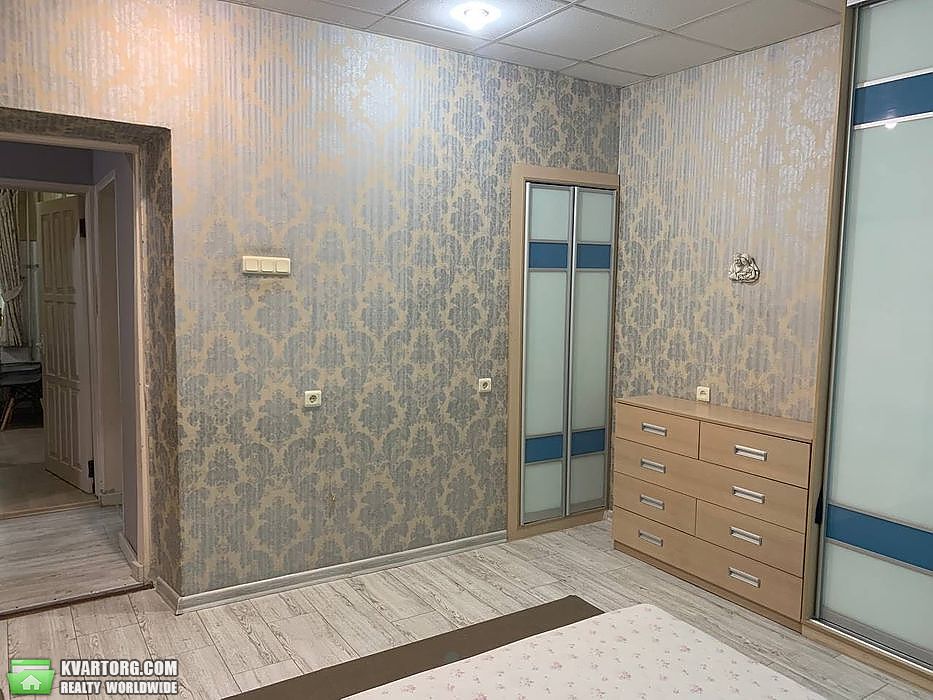 Rent out 3-room apartment. Киев,  Богдана Хмельницкого — photo 2