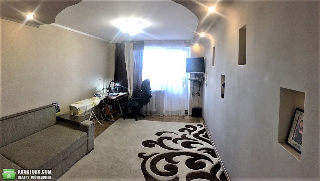 Sell 3-room apartment. Днепропетровск, Запорожское шоссе — photo 1