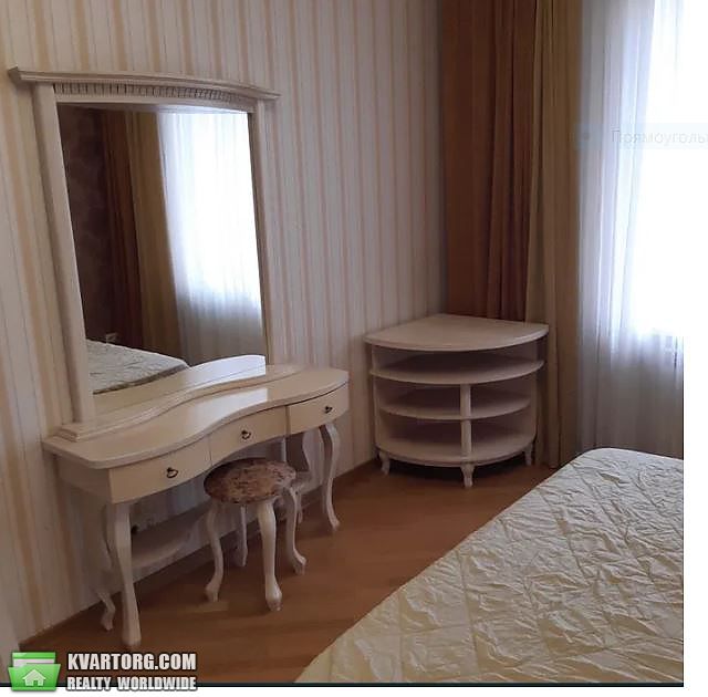 Rent out 2-room apartment. Киев,  Дмитриевская — photo 4