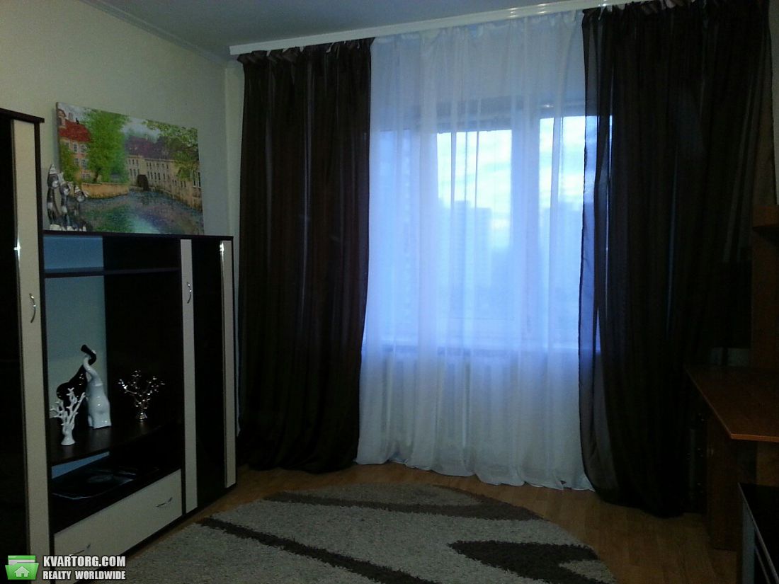 Rent out 2-room apartment. Киев, Радунская — photo 8