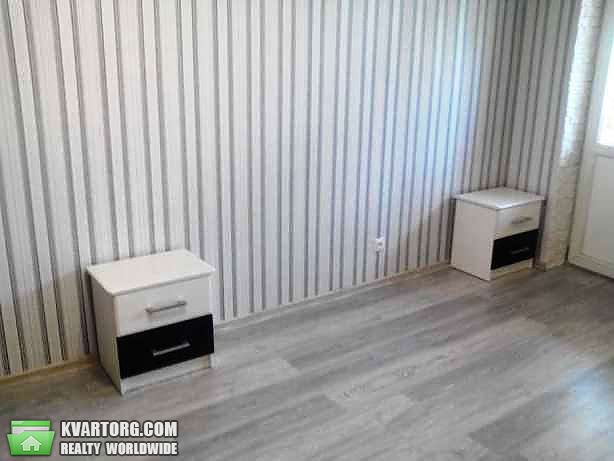 Sell 1-room apartment. Киев,  Уманская — photo 1