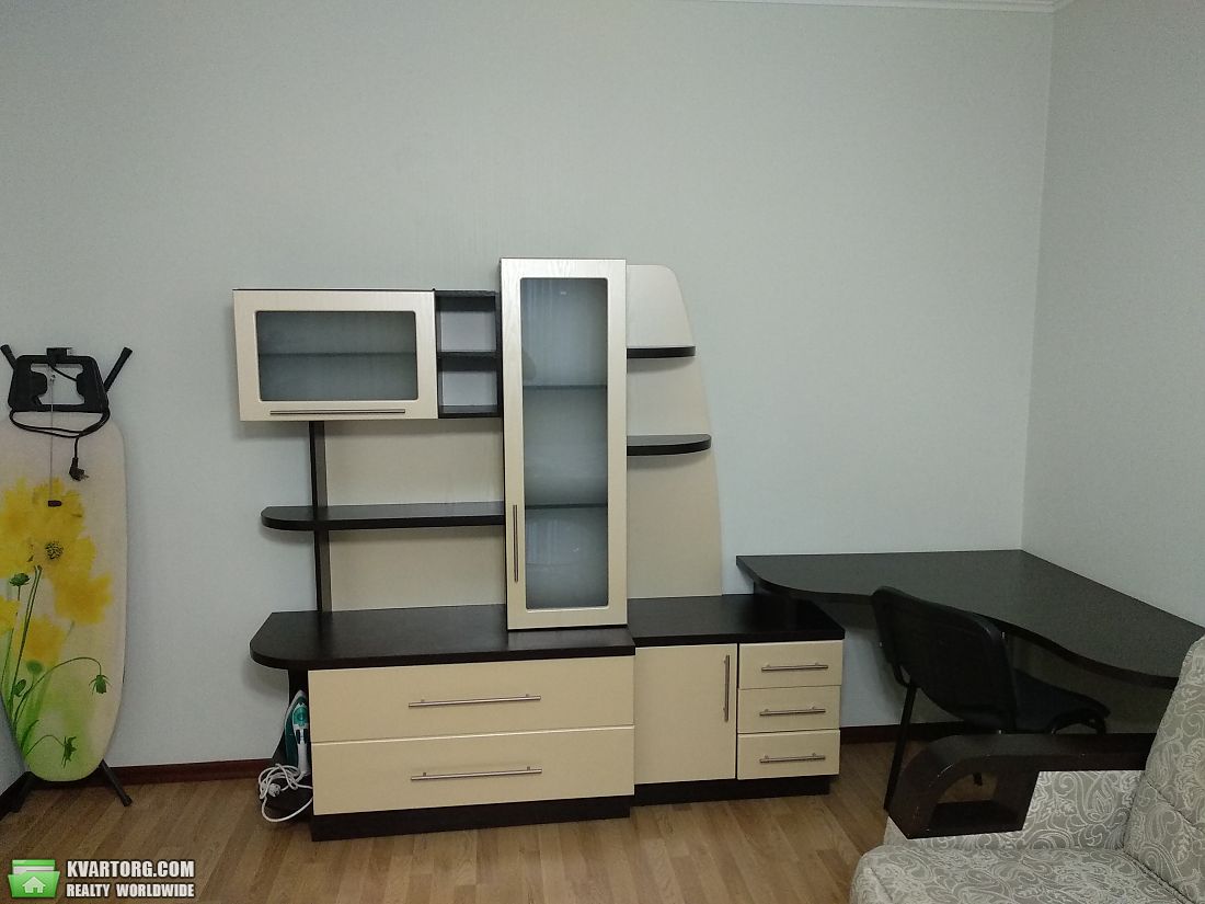 Rent out 1-room apartment. Киев, Голосеевская — photo 5
