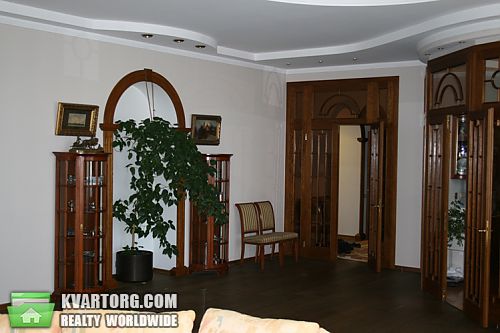 Sell 4-room apartment. Киев, Богомольца — photo 2
