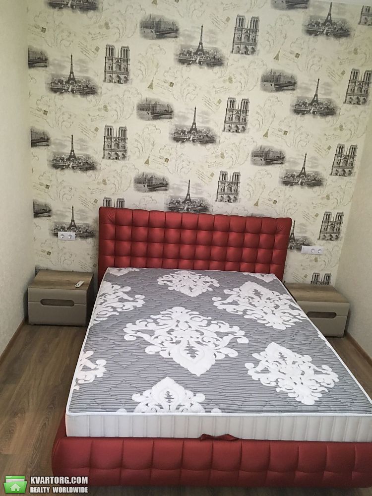 Rent out 2-room apartment. Киев,  Саксаганского — photo 2