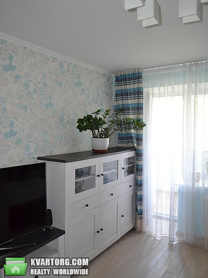 Sell 2-room apartment. Киев,  Тростянецкая — photo 1