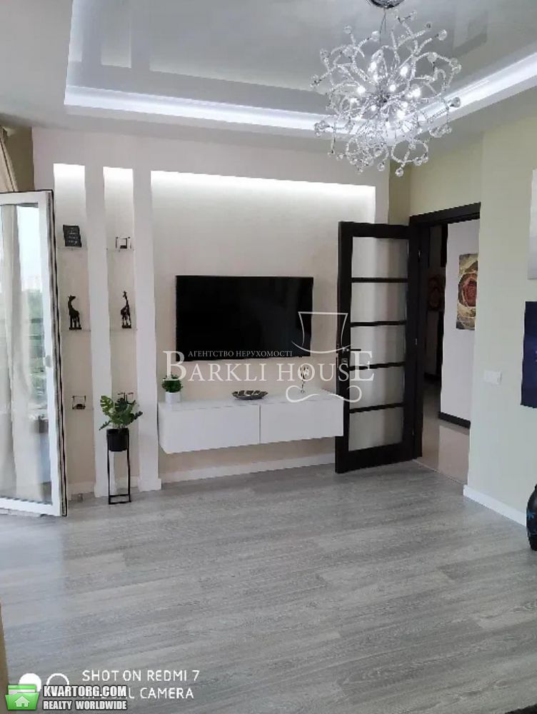 Rent out 3-room apartment. Киев,  Петрицкого — photo 10