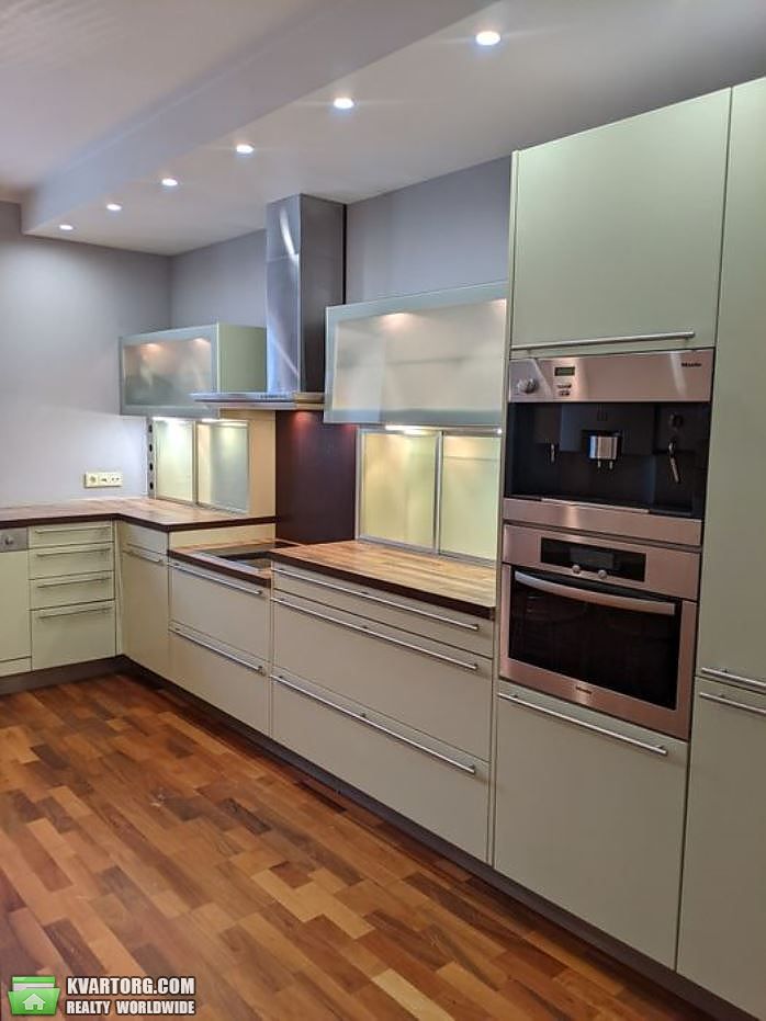 Rent out 4-room apartment. Киев, Вишняковского — photo 1
