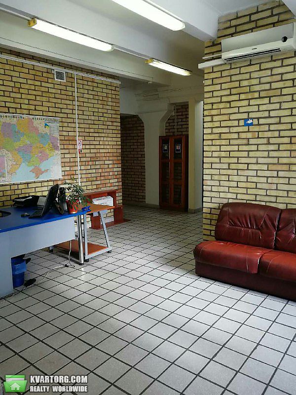 Rent out office. Киев,  Сурикова — photo 1