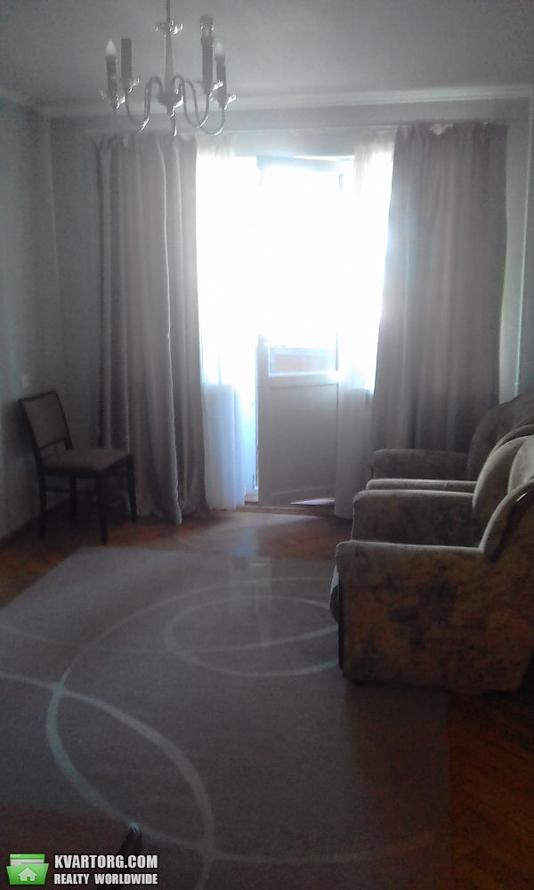 Rent out 2-room apartment. Киев, Белецкая — photo 8