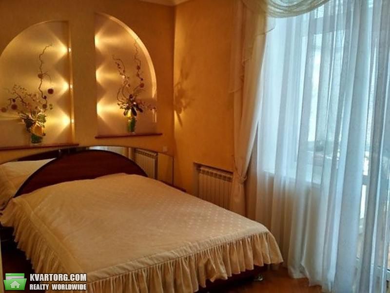 Rent out 3-room apartment. Киев,  Мельникова — photo 2