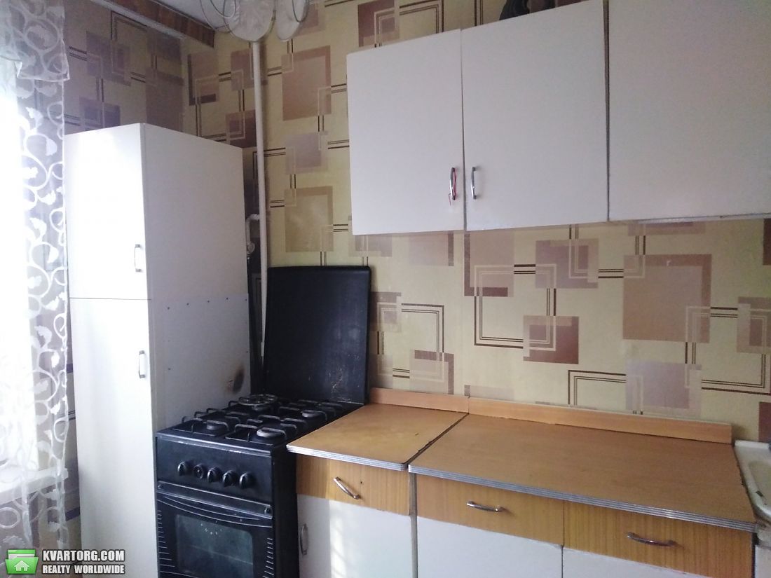 Rent out 1-room apartment. Киев, Радужная — photo 1