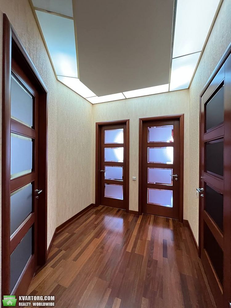 Rent out 4-room apartment. Днепропетровск, Павла Ниринберга — photo 10