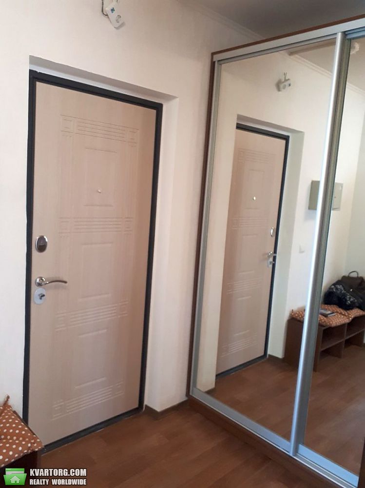 Rent out 2-room apartment. Киев,  Гмыри — photo 5