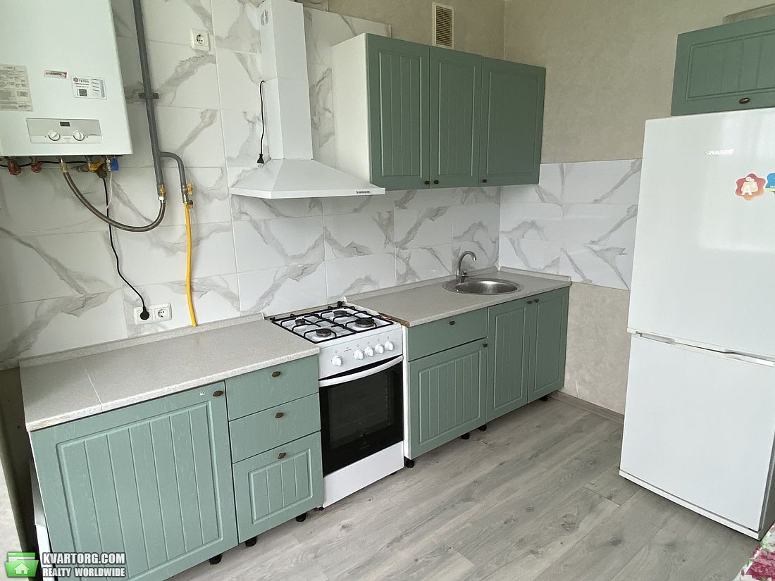 Rent out 1-room apartment. Киев, Львовская — photo 1