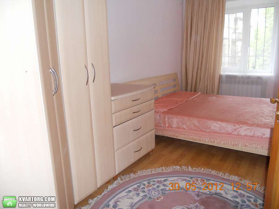 Rent out 3-room apartment. Днепропетровск,  Артема — photo 1
