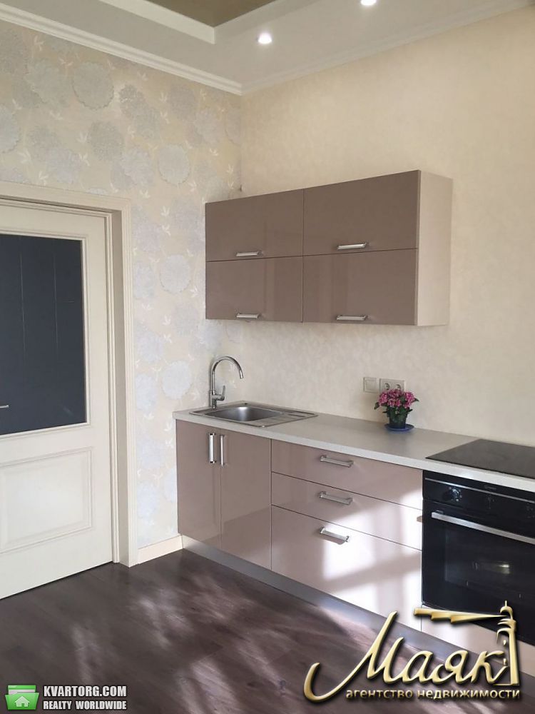 Sell 2-room apartment. Киев,  Щорса — photo 1