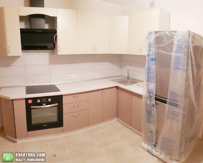 Rent out 1-room apartment. Киев,  Верховинная — photo 1
