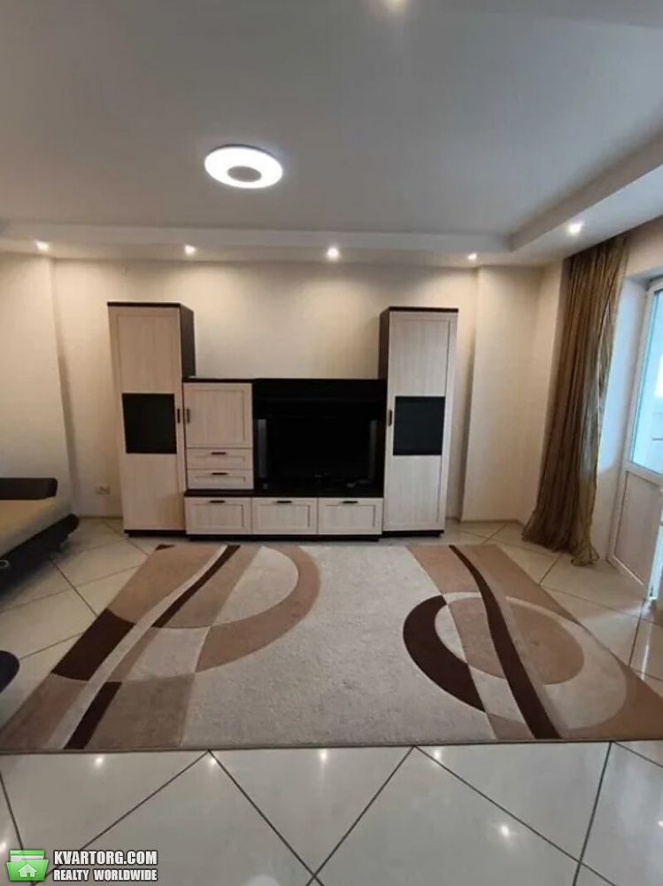 Rent out 1-room apartment. Киев,  Забилы — photo 4