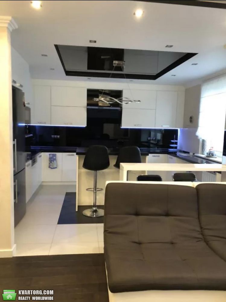 Rent out 3-room apartment. Киев,  Демиевская — photo 9