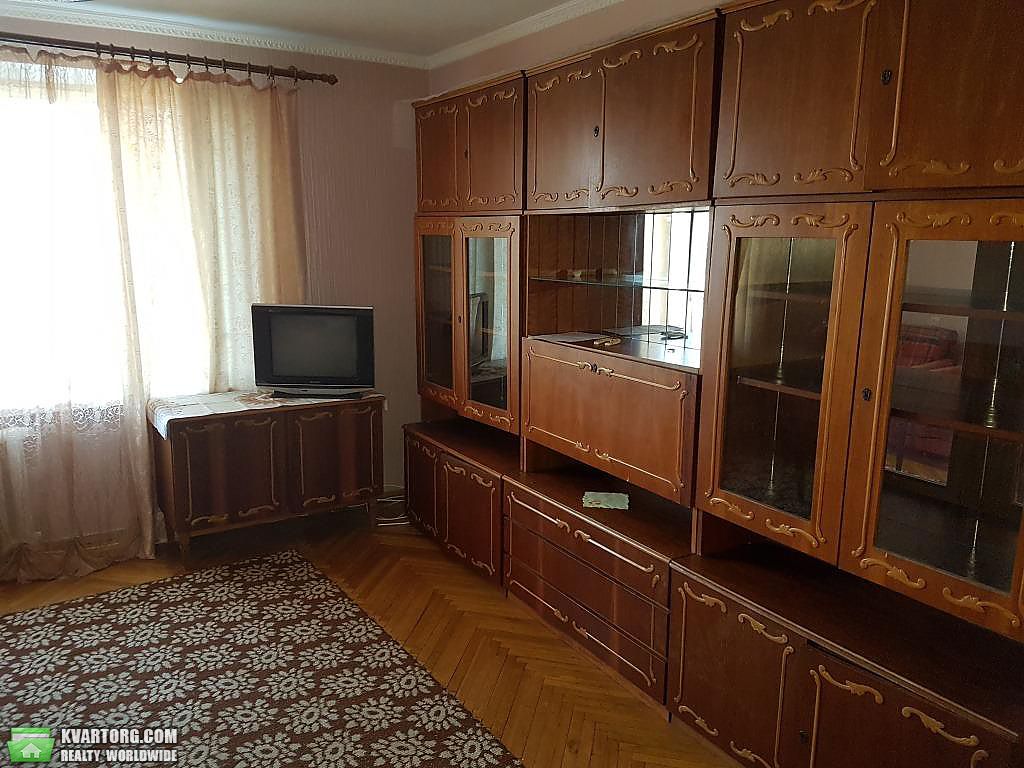 Rent out 2-room apartment. Киев,  Фучика — photo 3
