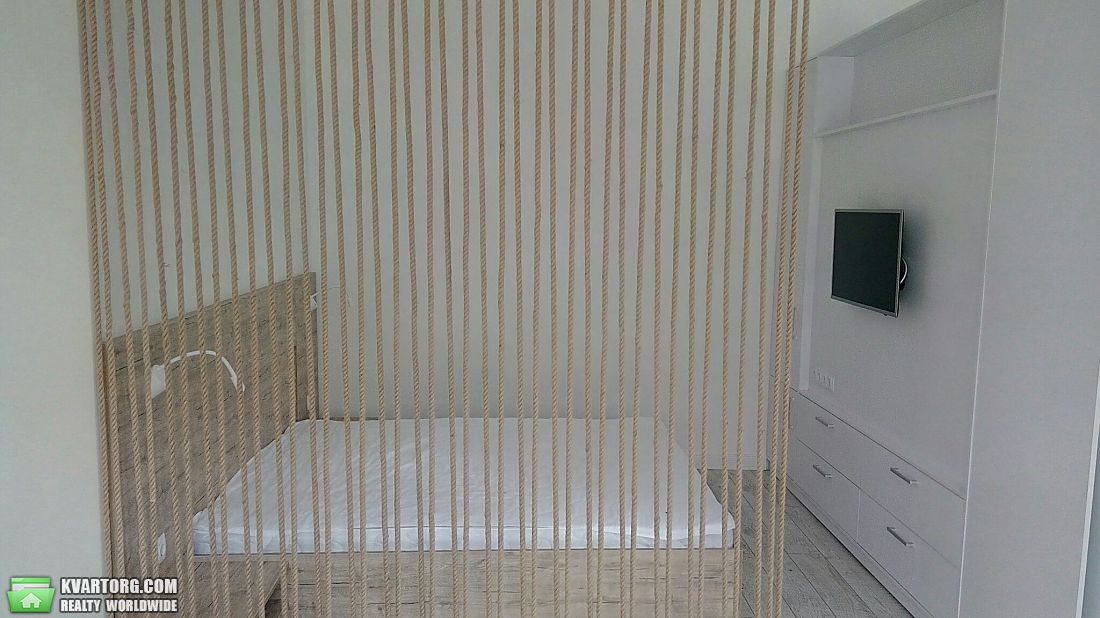 Rent out 1-room apartment. Киев,  Леси Украинки бул — photo 3