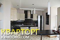 Rent out 3-room apartment. Киев,  Урловская — photo 1