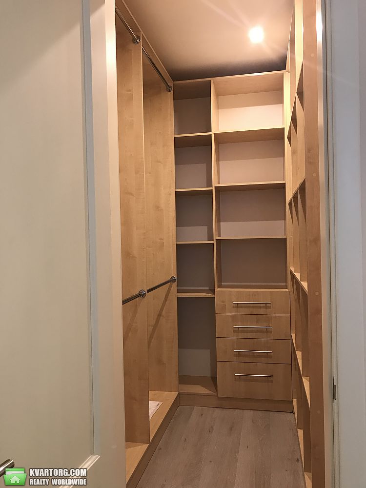 Rent out 3-room apartment. Киев,  Щорса — photo 7