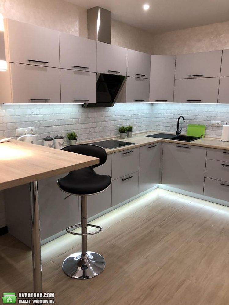 Rent out 2-room apartment. Киев,  Пчелки — photo 3