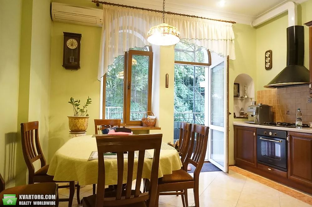 Rent out 3-room apartment. Киев,  Богдана Хмельницкого — photo 3