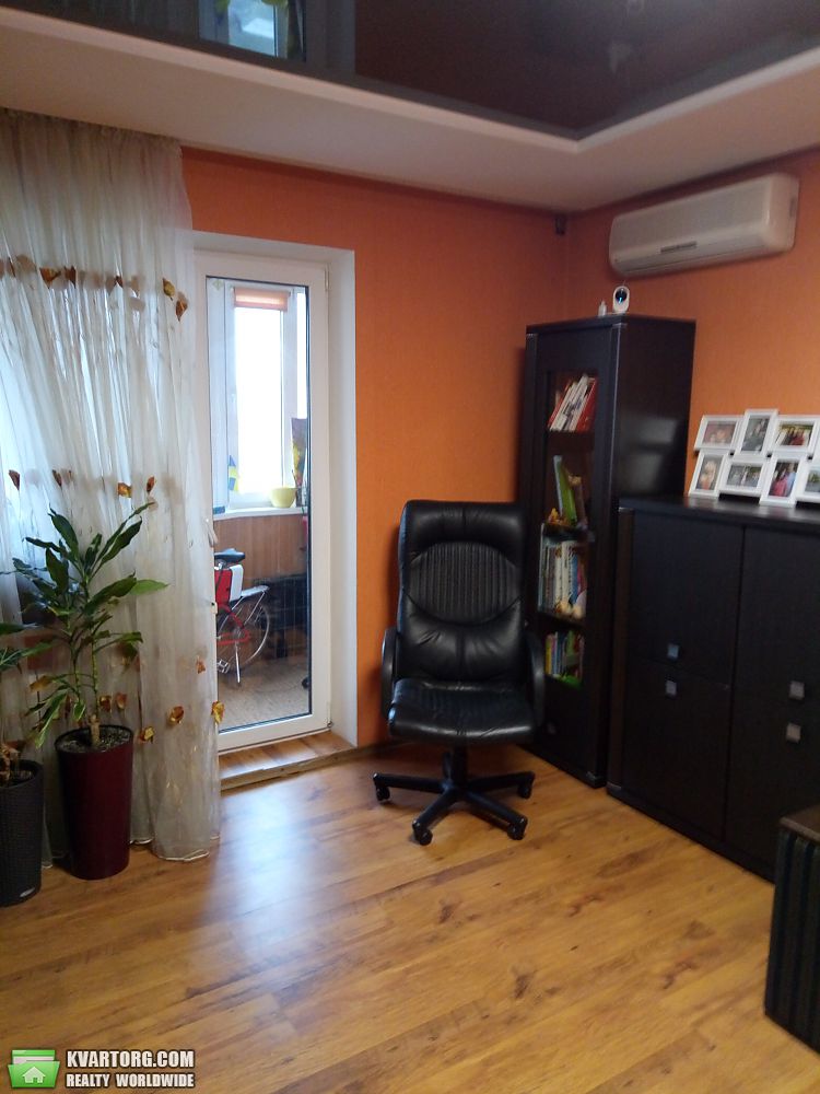 Sell 2-room apartment. Днепропетровск, Мира пр. — photo 4