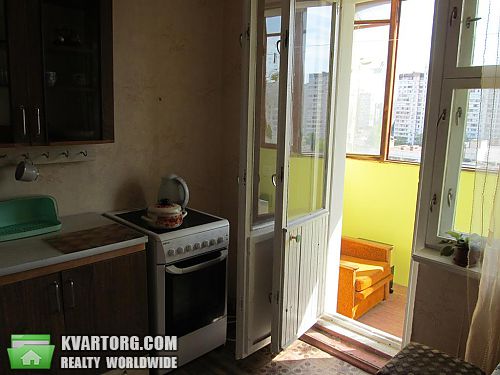 Rent out 2-room apartment. Киев, Радунская — photo 8