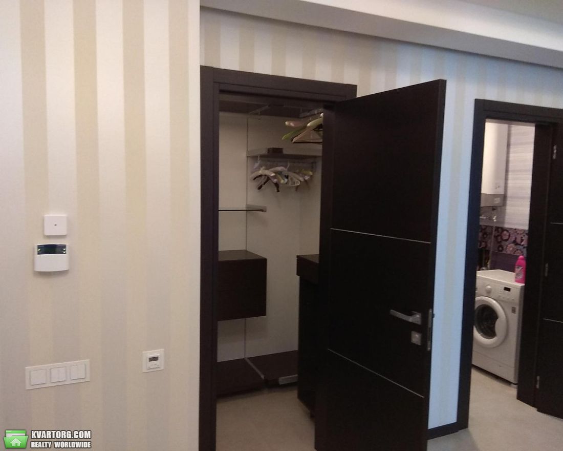 Rent out 2-room apartment. Киев,  Щекавицкая — photo 5