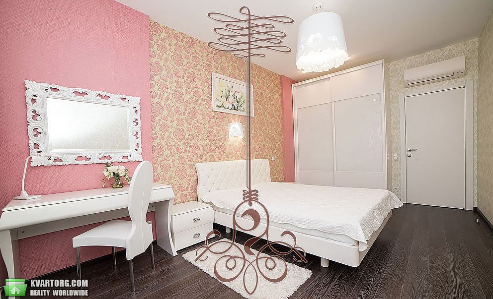 Sell 3-room apartment. Киев,  Драгомирова — photo 2