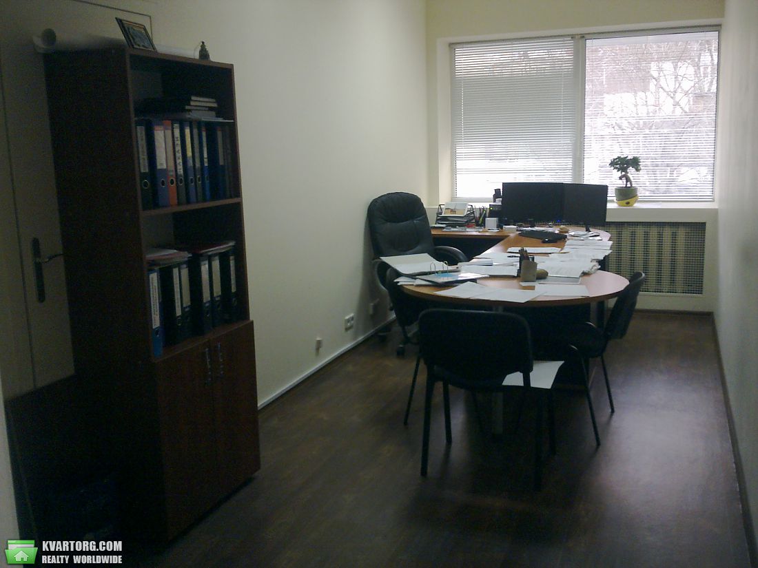 Rent out office. Киев, Черновола — photo 1