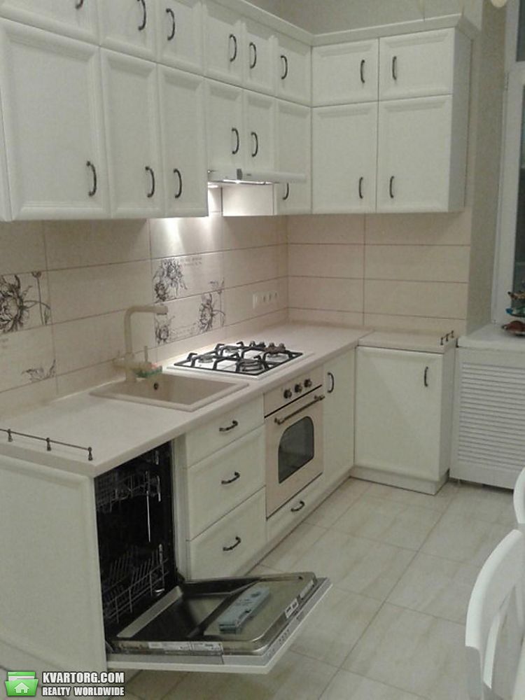 Rent out 2-room apartment. Киев,  Богдана Хмельницкого — photo 9