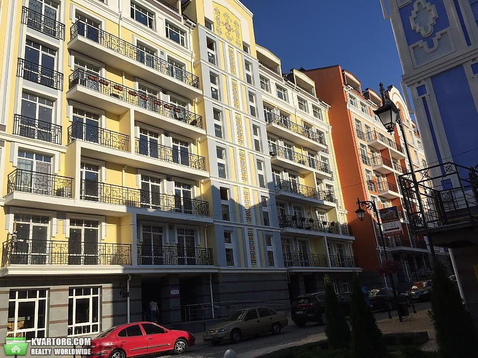 Rent out 3-room apartment. Киев, дегтярная — photo 10