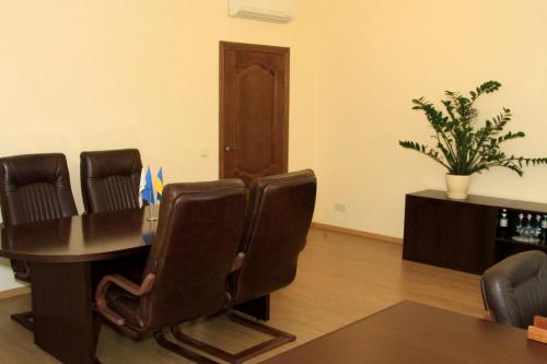 Rent out office. Киев, Воздвиженская — photo 1