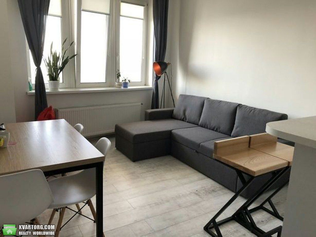 Rent out 2-room apartment. Киев,  Окипной — photo 2
