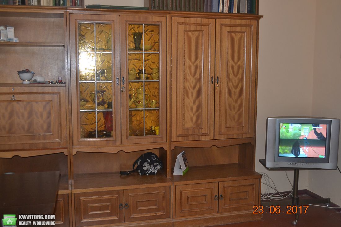 Rent out 3-room apartment. Киев,  Героев Днепра — photo 6