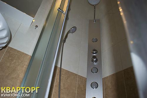 Rent out 2-room apartment. Киев, Жилянская — photo 7