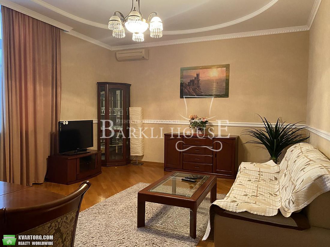 Rent out 3-room apartment. Киев,  Пирогова — photo 1